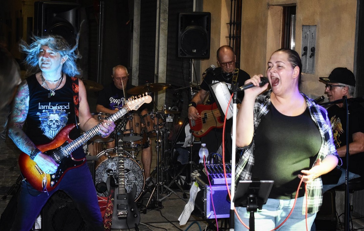 Lirica, operetta e rock con “Dillo alla luna” al Broletto