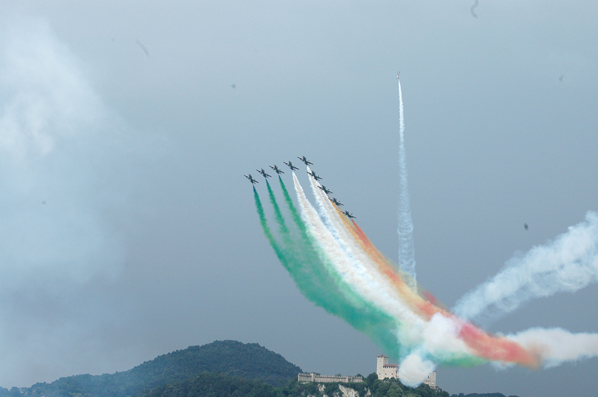 Arona: le Frecce Tricolori coloreranno il cielo sopra la città e sul lago