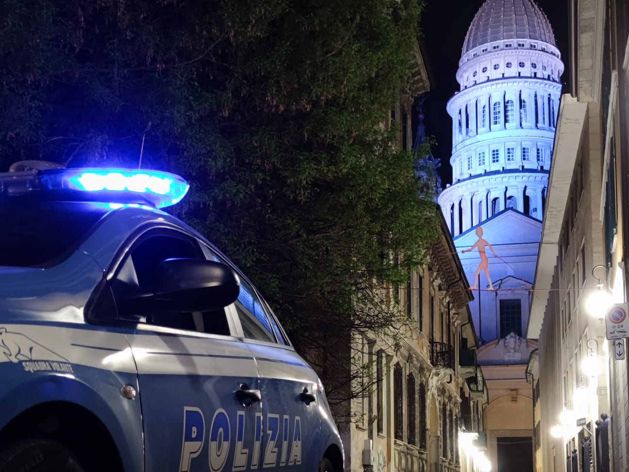 Evade dai domiciliari dopo una lite in famiglia. La Polizia lo rintraccia e finisce in carcere