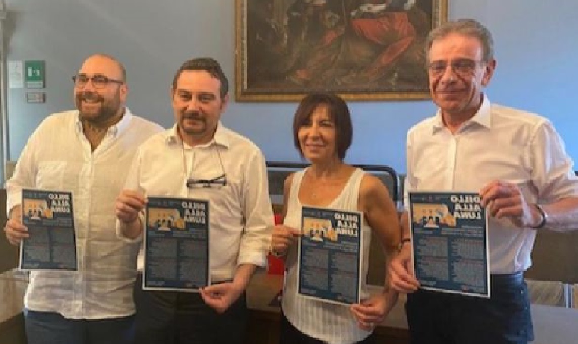 Seconda parte dell’Estate Novarese con “Dillo alla Luna” nel cortile del Broletto