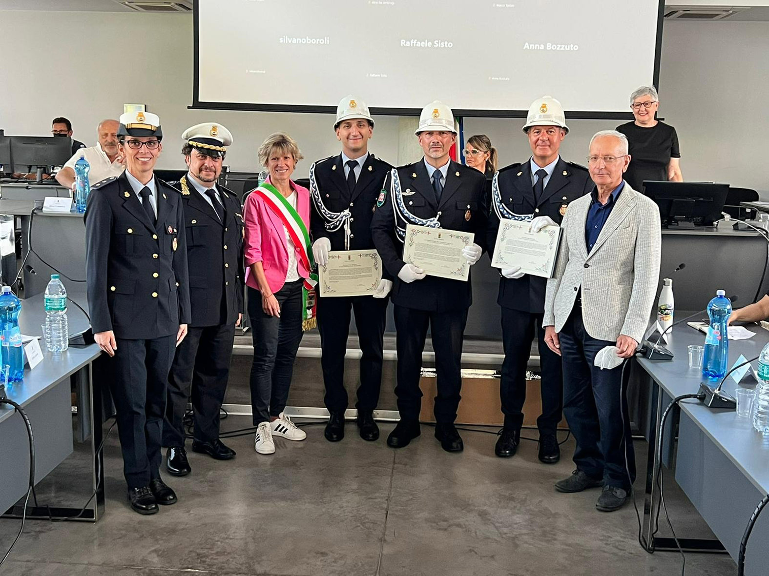 Agente della Polizia Municipale di Verbania salva un bambino e riceve un encomio