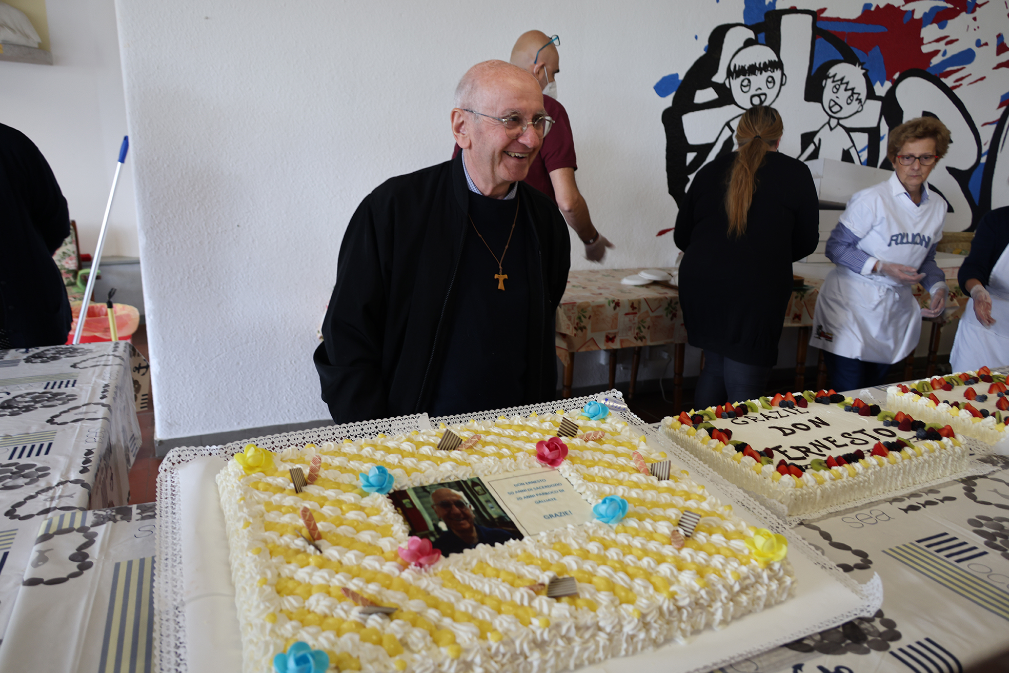 La gente di Galliate ha salutato don Ernesto Bozzini