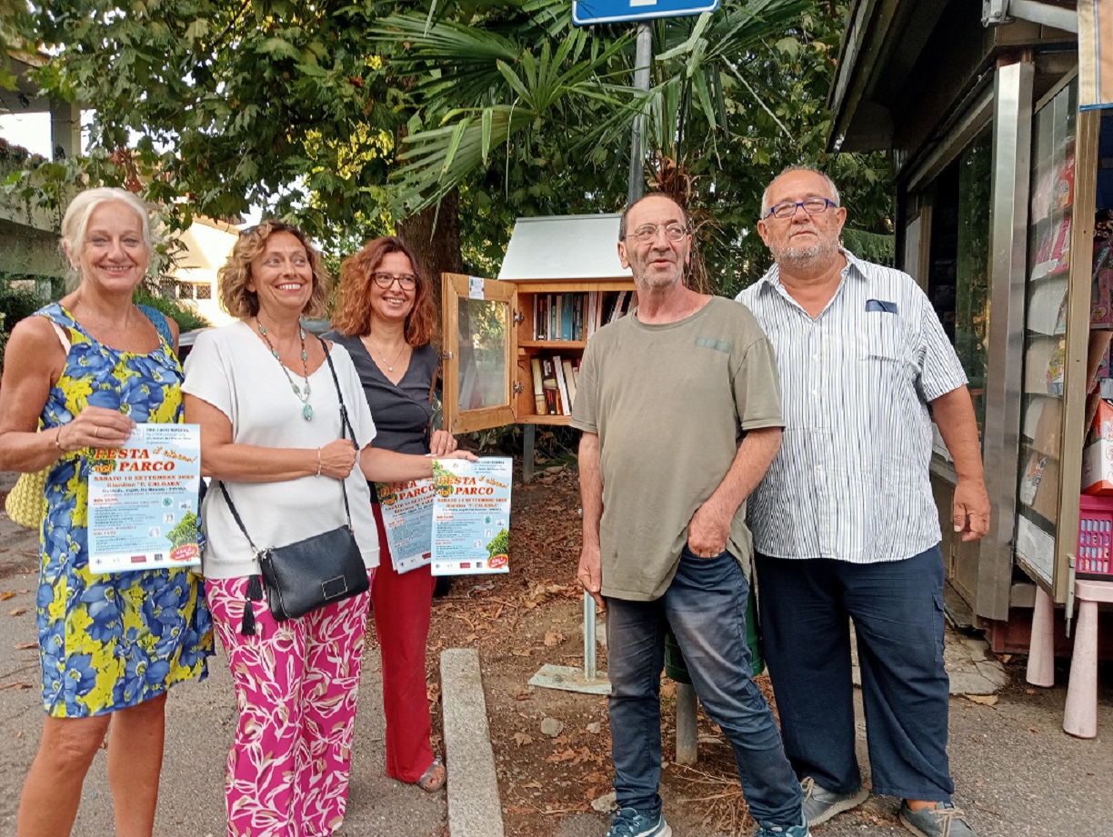 Nuova vita ai libri con la libreria Bookcrossing al Parco Francesco Caldara a Novara