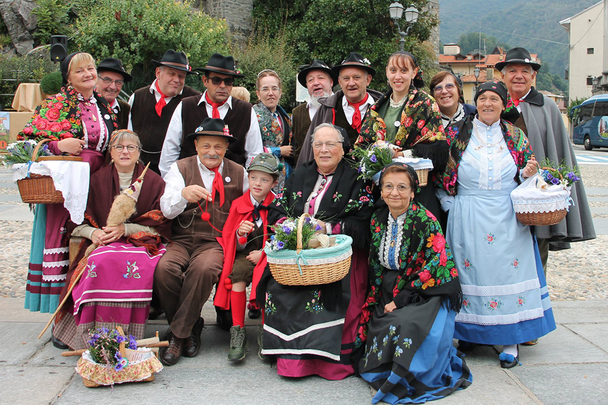 Per le vie di Varallo torna la “Folkermesse” con fisarmoniche e costumi tradizionali