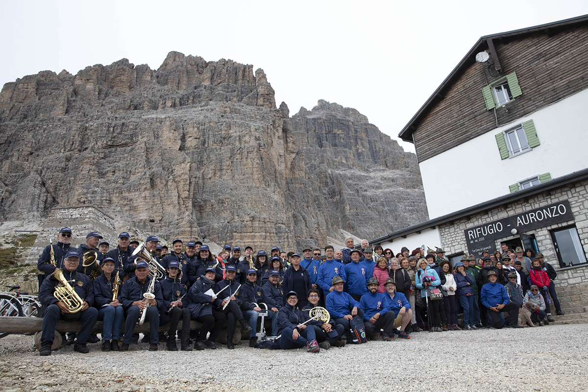 Oleggio: Alpini e banda in ricordo di Silvano Gambalonga