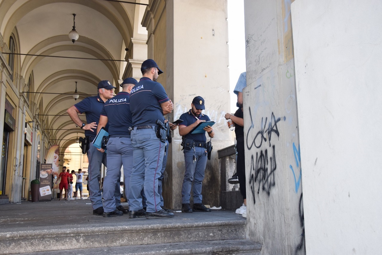 Controlli di Polizia in città: 16enne denunciato per spaccio di droga