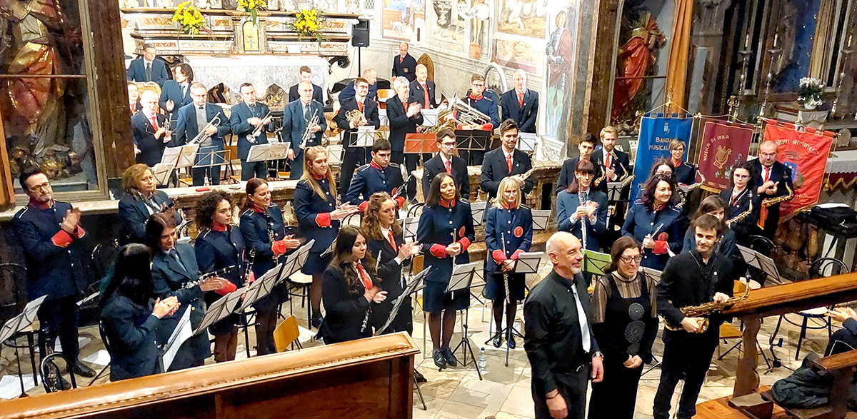 Tre bande musicali unite in un concerto nella chiesa parrocchiale di Crevola