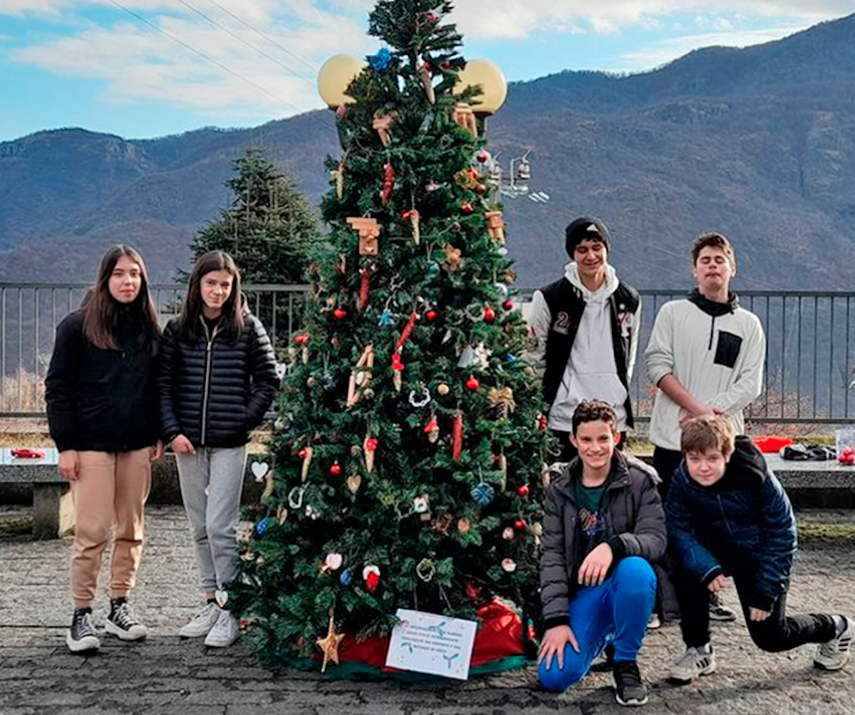 Vicoli e cortili trasformano Arzo nel paese dei presepi