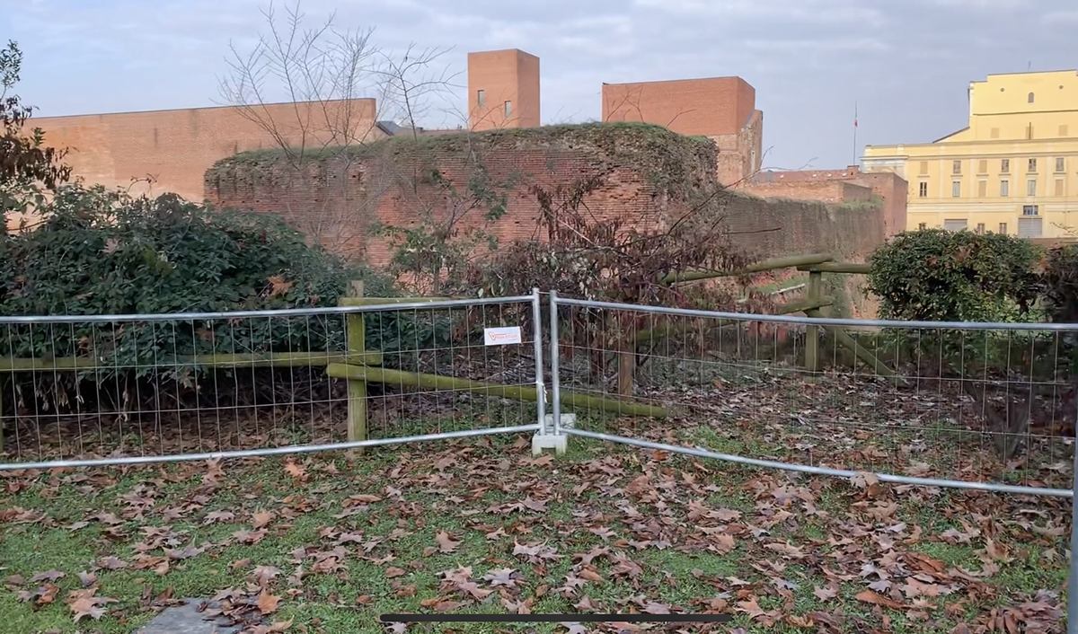 Novara: nuova staccionata al Castello: 500mila euro per farla più sicura