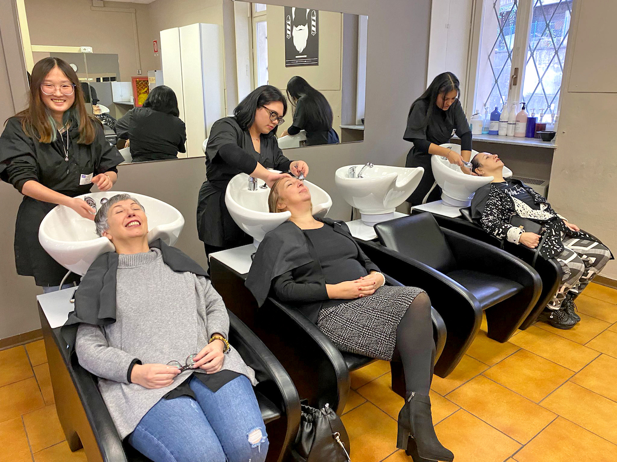 Omegna, all’Enaip nuovo salone didattico per il corso acconciatori