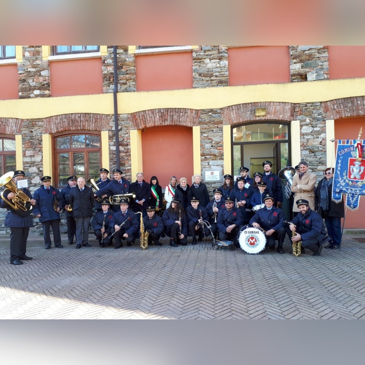Armeno: melodie uniscono due laghi in festa