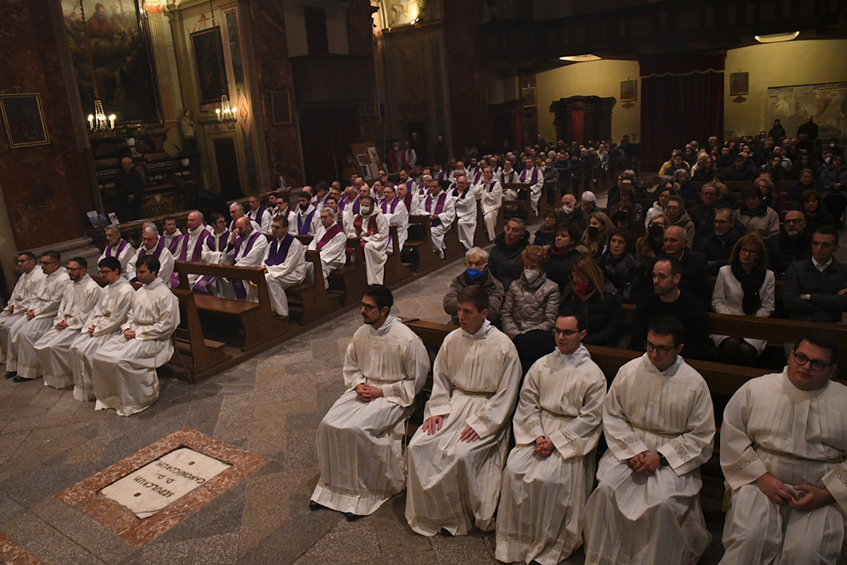 Il lettorato e l’accolitato per dieci seminaristi